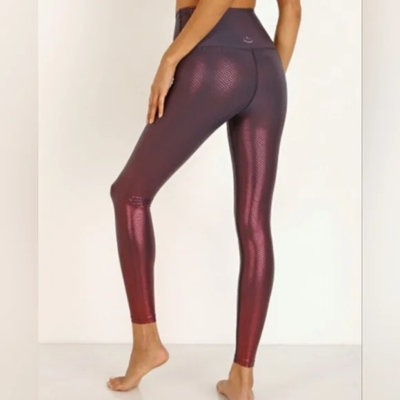 Beyond Yoga Spot On High Waisted Metallic Polka Dot Leggings Size XS - Picture 9 of 9